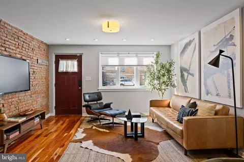 1011 Watkins St, Philadelphia, PA 19148