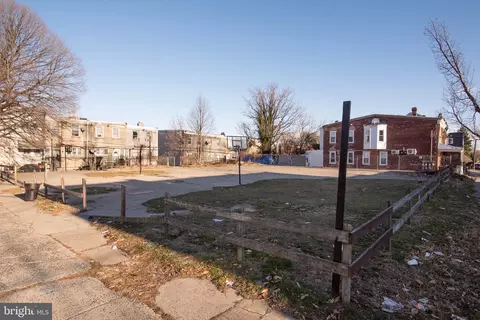 1000 E Woodlawn St, Philadelphia, PA 19138