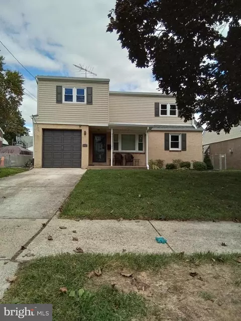 1917 Griffith St, Philadelphia, PA 19111