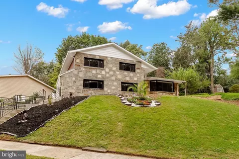 7101 N Mount Pleasant Pl, Philadelphia, PA 19119