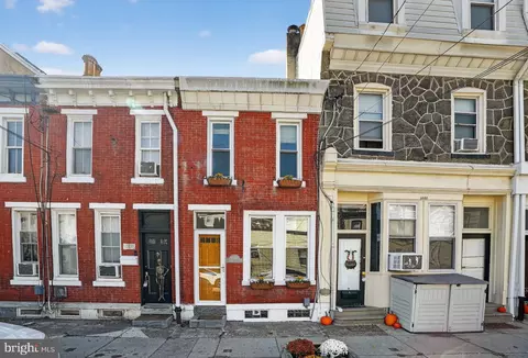 3878 Terrace St, Philadelphia, PA 19128