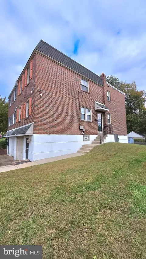 11933 Stevens Rd, Philadelphia, PA 19116