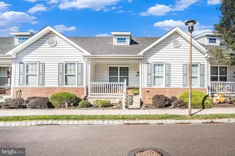 15022 Dahlia Dr, Philadelphia, PA 19116