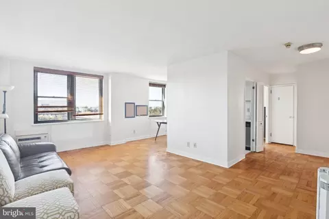 2601 Pennsylvania Ave #848, Philadelphia, PA 19130