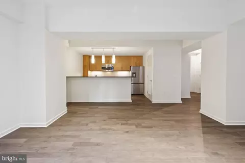 1425 Locust St #3A, Philadelphia, PA 19102