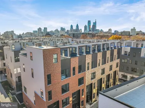 652 Fairmount Ave, Philadelphia, PA 19123