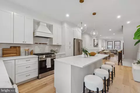 2016 Morris St, Philadelphia, PA 19145