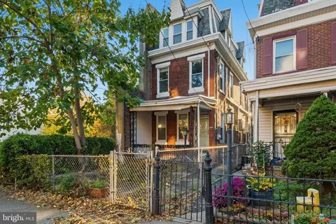2354 E Cumberland St, Philadelphia, PA 19125