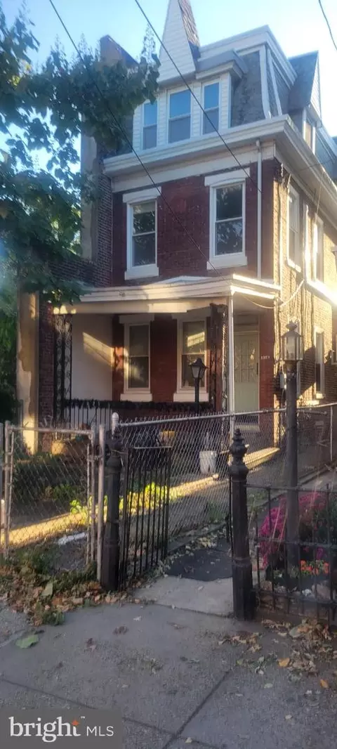 2354 E Cumberland St, Philadelphia, PA 19125