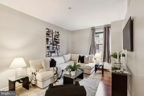 219 S 29 S 18th St #1617, Philadelphia, PA 19103