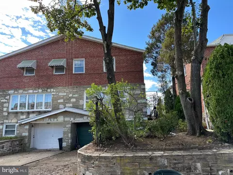 2740 Mower St, Philadelphia, PA 19152