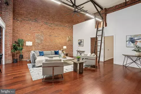 810 N Hancock St #011, Philadelphia, PA 19123