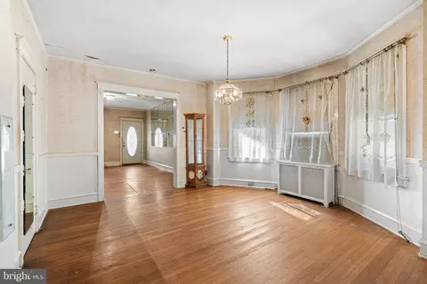 305 E Vernon Rd, Philadelphia, PA 19119