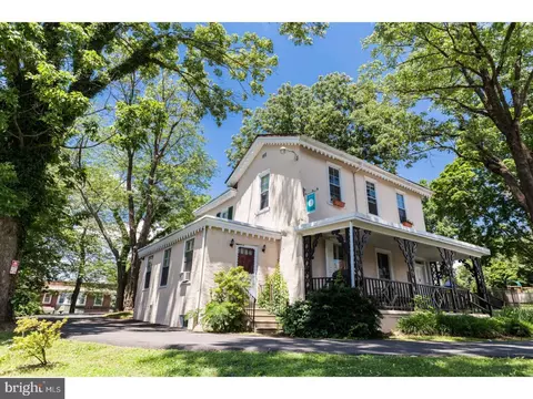 350 Green Ln, Philadelphia, PA 19128