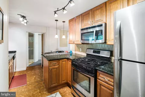 354 Ripka St, Philadelphia, PA 19128