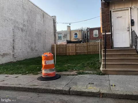 6549 Regent St, Philadelphia, PA 19142