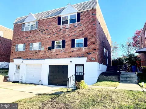 847 Strahle St, Philadelphia, PA 19111
