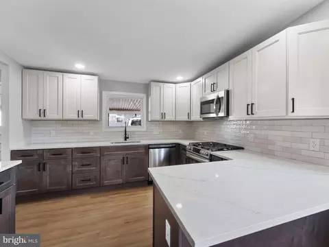 9314 Trout Rd, Philadelphia, PA 19115