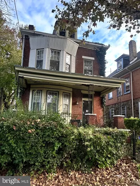 1009 Lindley Ave, Philadelphia, PA 19141