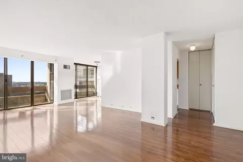1326 42 Spruce St #1506, Philadelphia, PA 19107