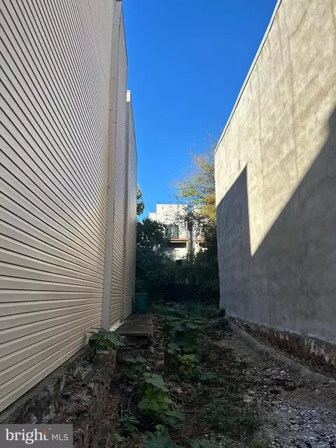 1830 N 17th St, Philadelphia, PA 19121