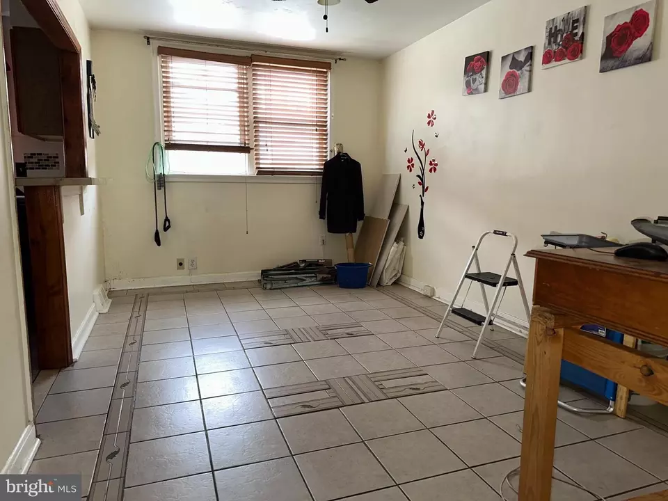 Living - 1623 Middleton St, Philadelphia, PA 19138 photo 2 of 2