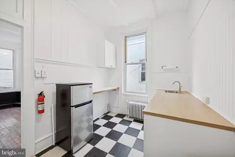 1217 N 29th St, Philadelphia, PA 19121