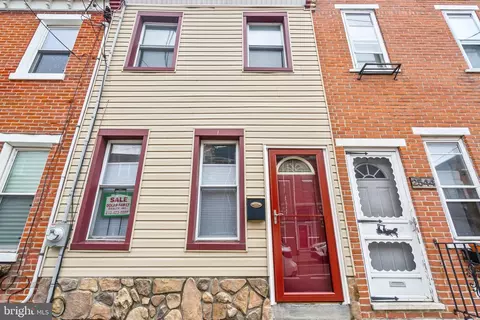 2546 E Dauphin St, Philadelphia, PA 19125