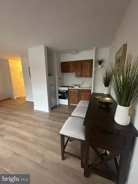 2101 17 Chestnut St #805, Philadelphia, PA 19103