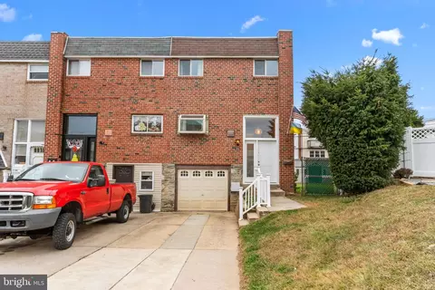 3650 Essex Ln, Philadelphia, PA 19114