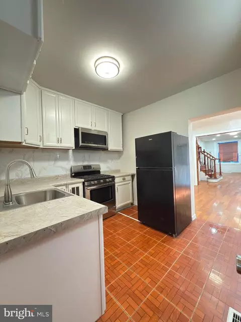 1544 W Glenwood Ave, Philadelphia, PA 19132
