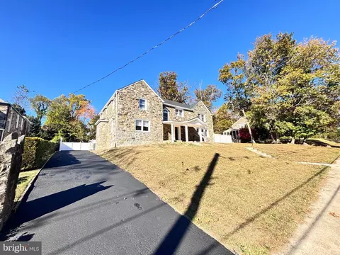 5011 Woodbine Ave, Philadelphia, PA 19131