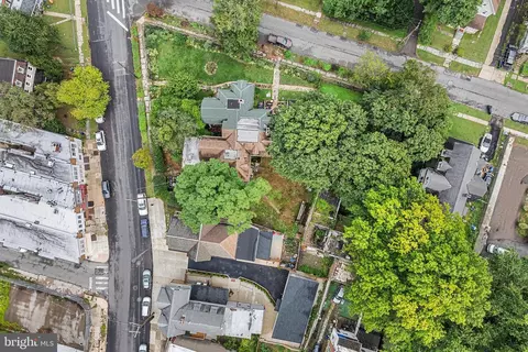 702 Oak Lane Ave, Philadelphia, PA 19126