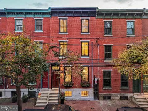 2214 Mount Vernon St, Philadelphia, PA 19130
