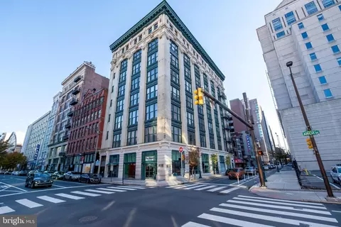 1228 32 Arch St #8D, Philadelphia, PA 19107