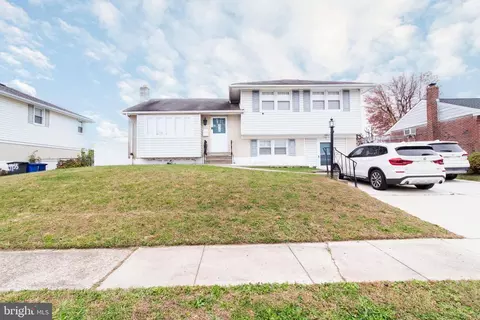 9953 Montour St, Philadelphia, PA 19115