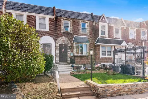 6607 Gillespie St, Philadelphia, PA 19135