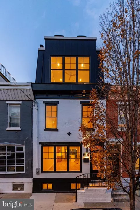 2247 Catharine St, Philadelphia, PA 19146