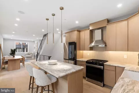 2619 Cedar St, Philadelphia, PA 19125
