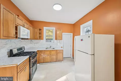 27 N 51st St, Philadelphia, PA 19139