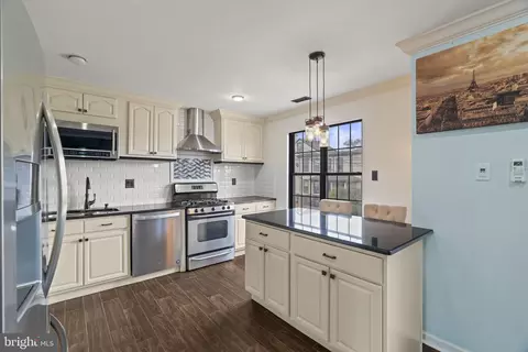 4406 Mcmenamy St, Philadelphia, PA 19136