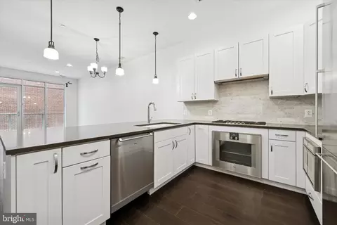 410 S Front St #313, Philadelphia, PA 19147