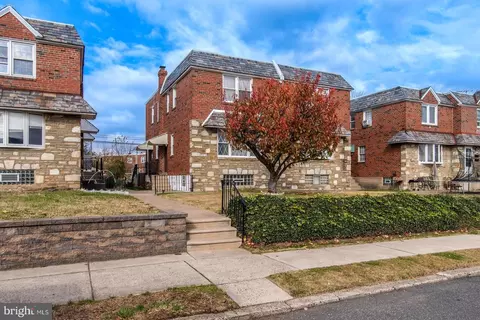7612 Large St, Philadelphia, PA 19152