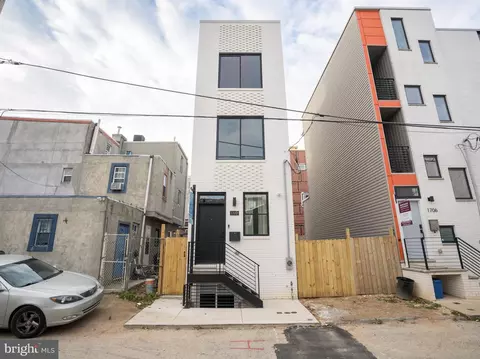 1702 N Orianna St, Philadelphia, PA 19122