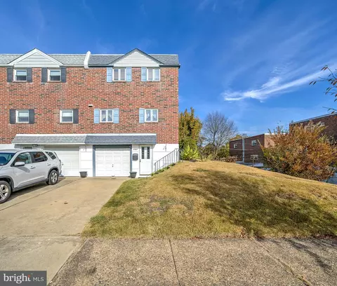 8305 Strahle Pl, Philadelphia, PA 19111