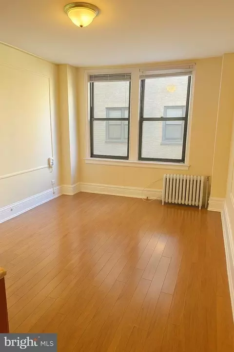 1324 Locust St #528, Philadelphia, PA 19107