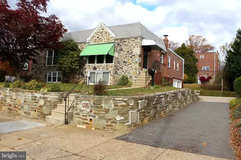 635 Colebrook Rd, Philadelphia, PA 19115