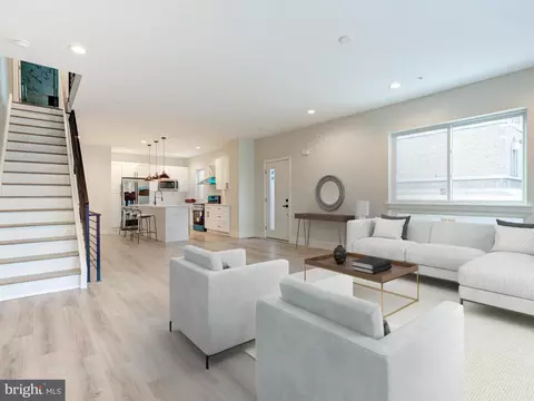 630 Moyer, Philadelphia, PA 19125