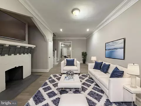 209 S 49th St, Philadelphia, PA 19139