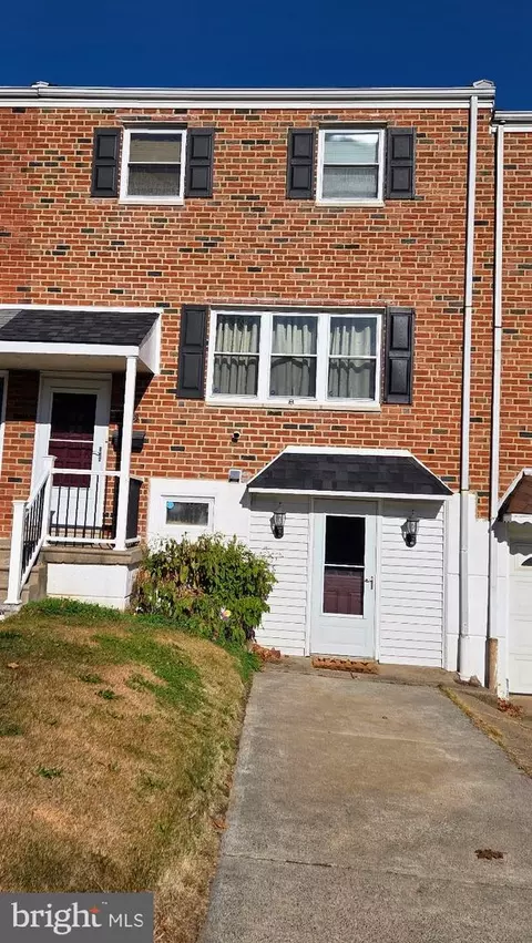 3539 Chalfont Dr, Philadelphia, PA 19154